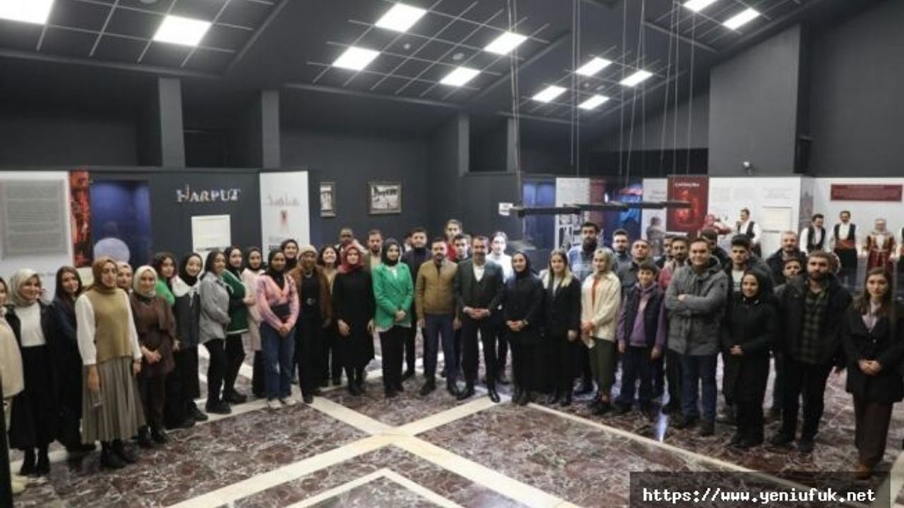 Şerifoğulları,Kürsübaşı etkinliği kapsamında üniversite öğrencileri ile bir araya geldi