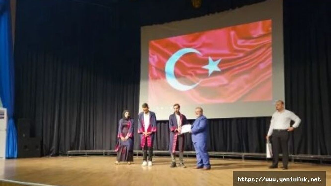 Fırat Üniversitesi’nde Mezuniyet Coşkusu Devam Ediyor