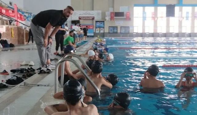 Elazığ’da Aquatlon nefes kesti